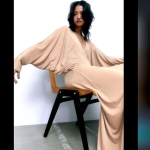 Zara batwing tan deep V-neck maxi dress EUC size Medium